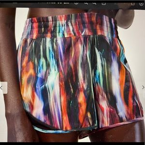 Lululemon High rise Hotty hot shorts